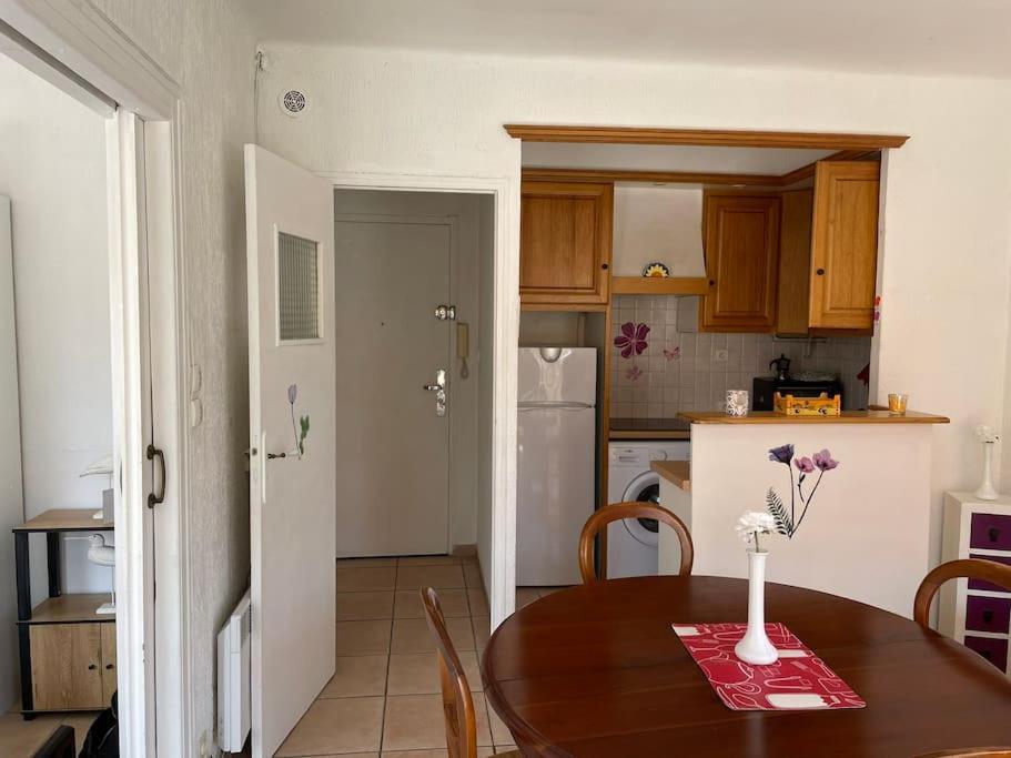 Studio A Sanary-Sur-Mer Avec Balcon A 200M Du Port ภายนอก รูปภาพ